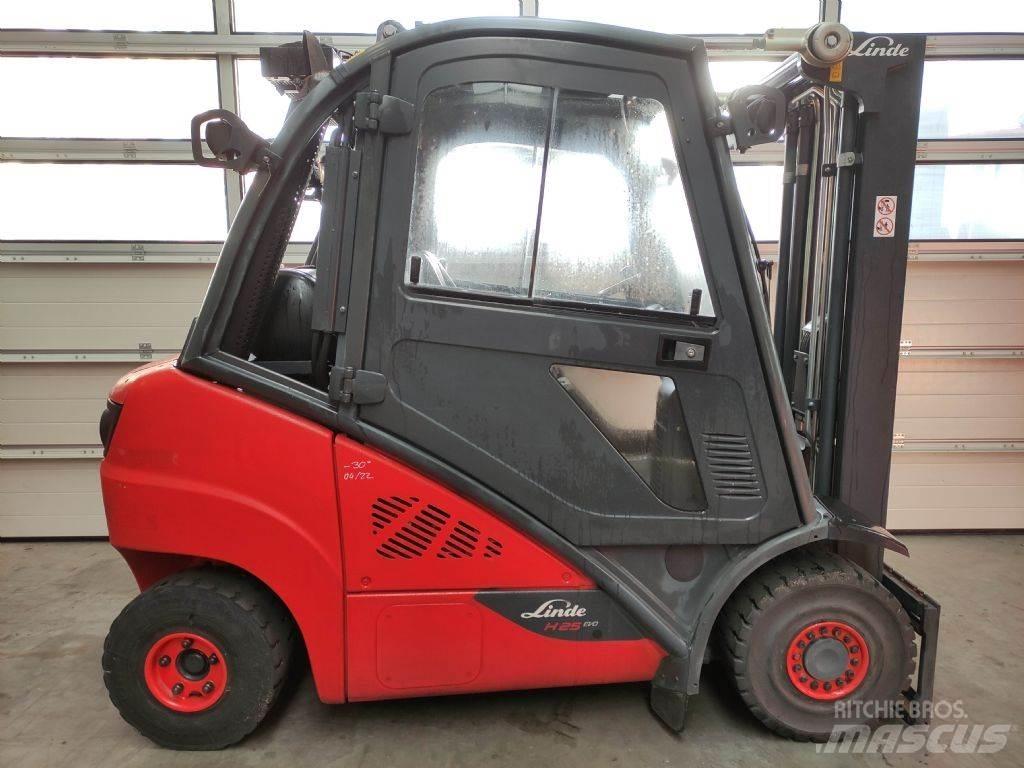 Linde H25T-02-392 EVO Nestekaasutrukit