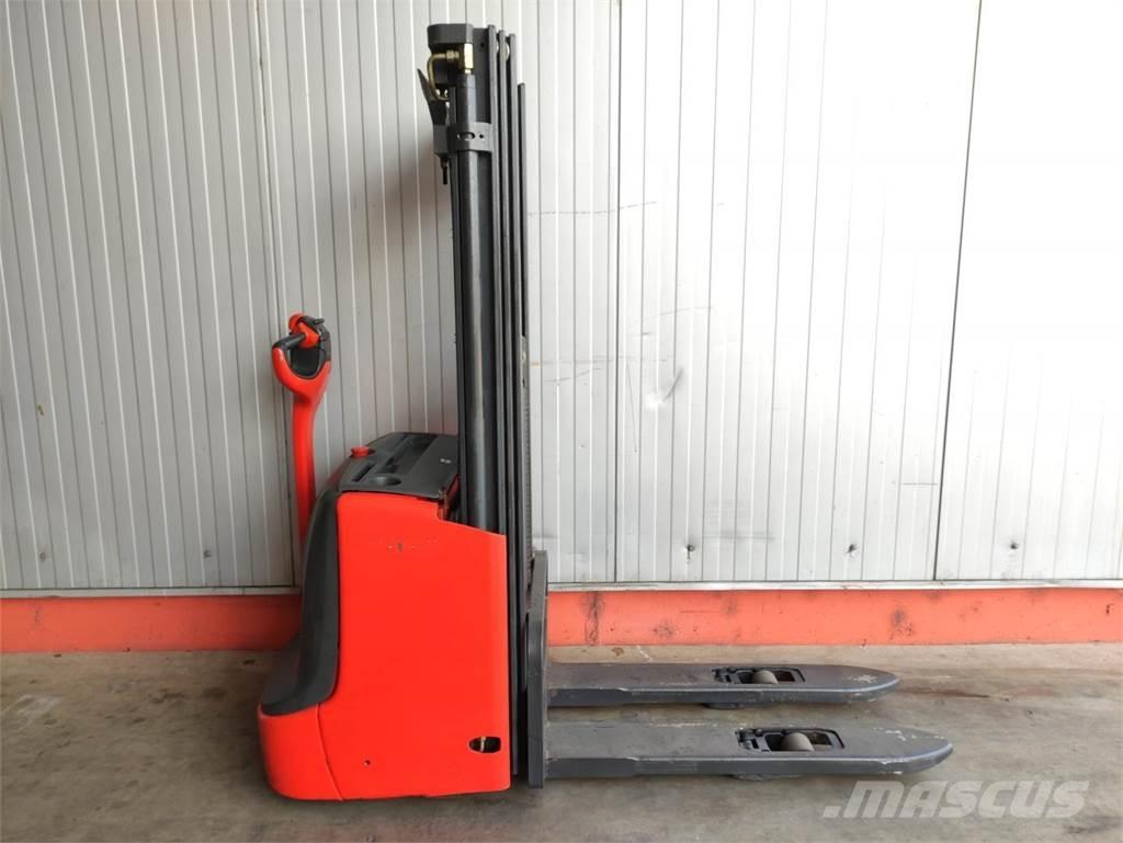 Linde L12i-1172 Käyden ajettavat pinoamistrukit