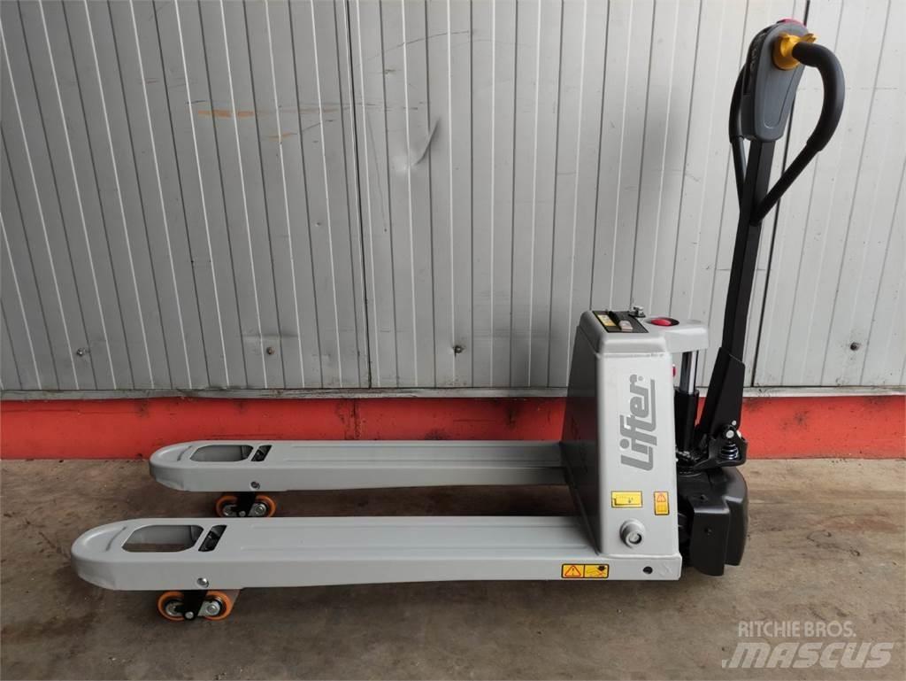 Pramac EY15L *NEU* Lavansiirtotrukit