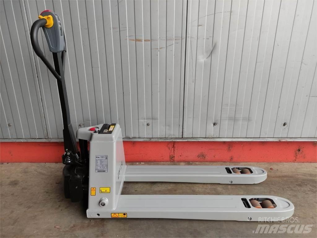 Pramac EY15L *NEU* Lavansiirtotrukit