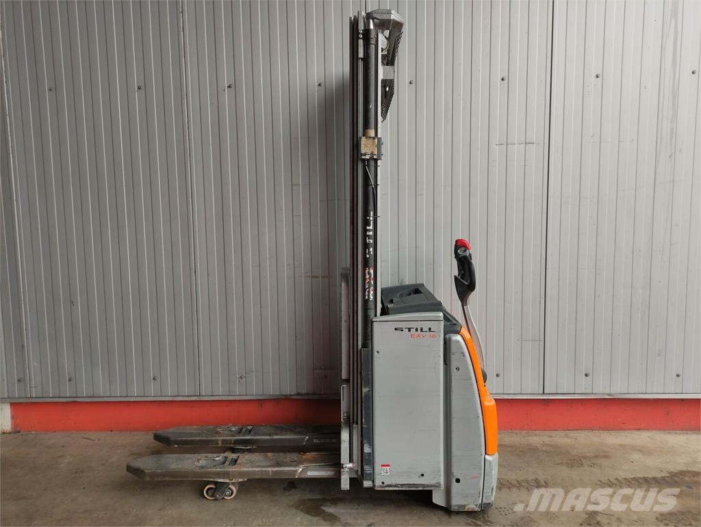 Still EXV 16 i Käyden ajettavat pinoamistrukit