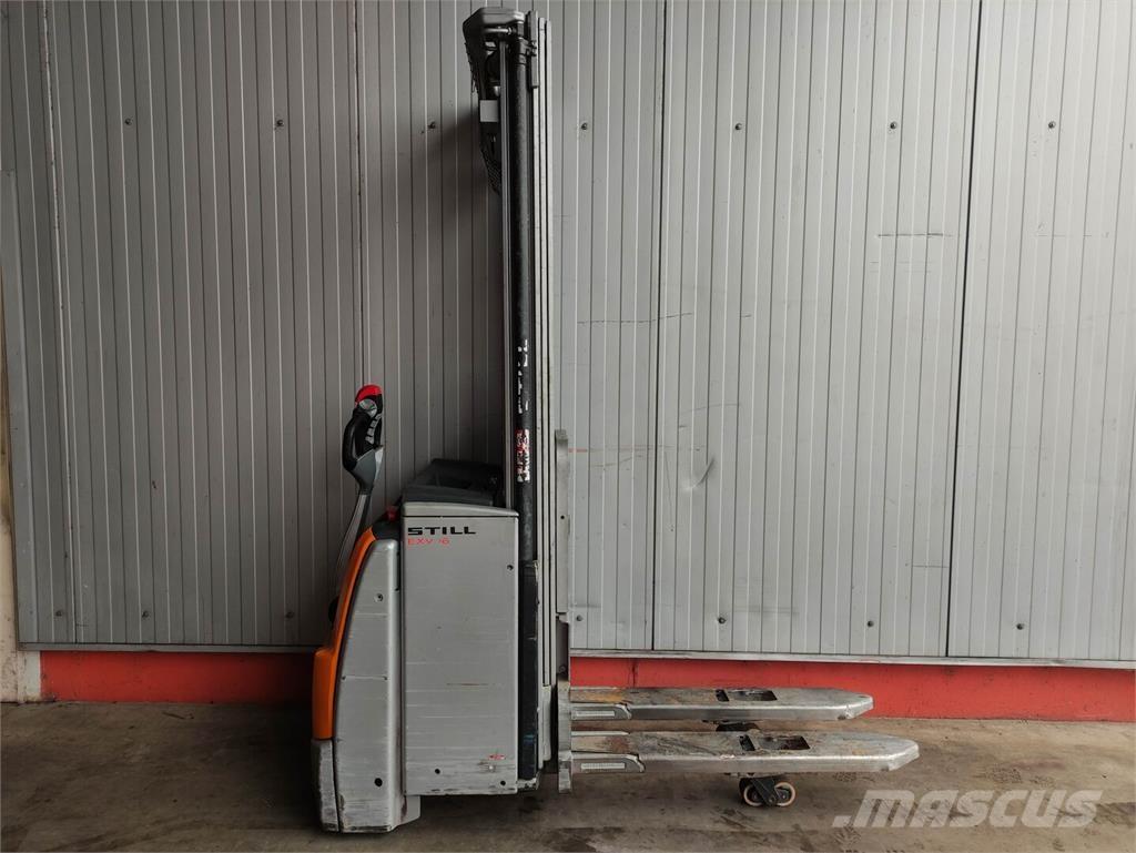 Still EXV 16 i Käyden ajettavat pinoamistrukit