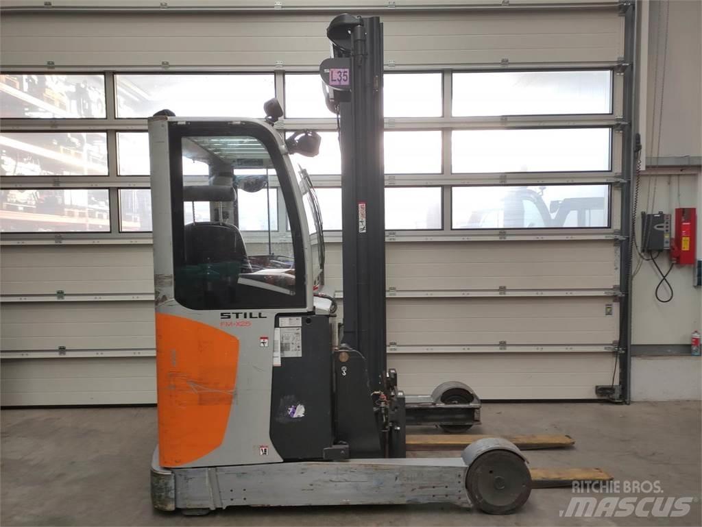 Still FM-X-25 Työntömastotrukit
