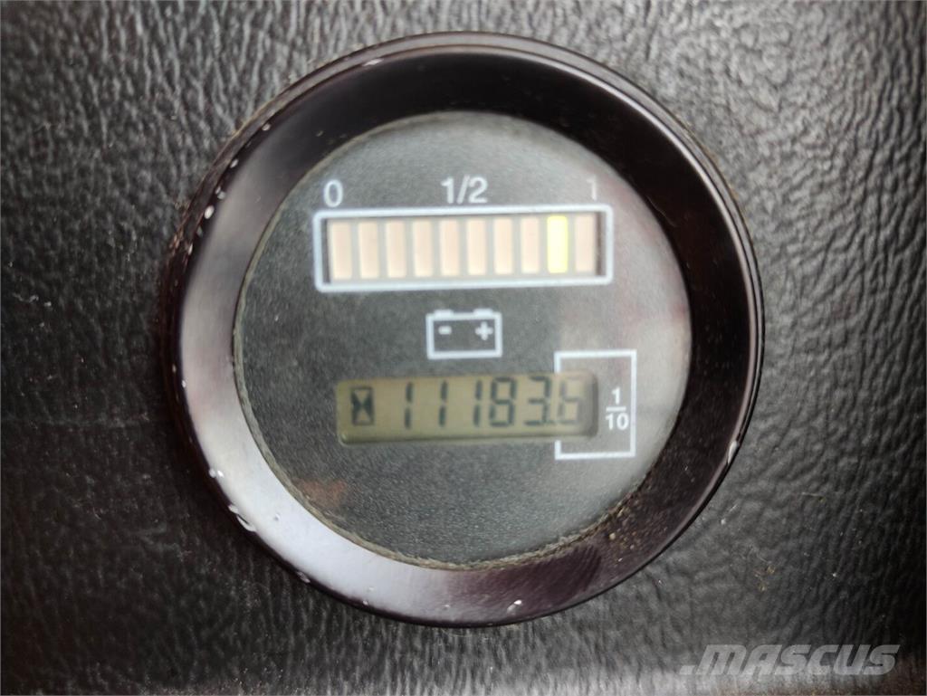 Toyota SLL 16 Käyden ajettavat pinoamistrukit