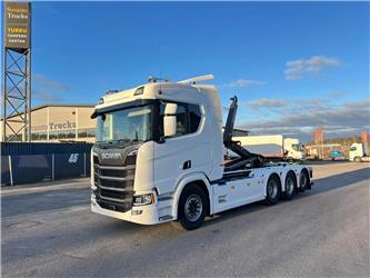 Scania R 590 8X4