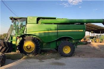 John Deere S680