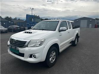 Toyota Hilux 4x4 Pickup.