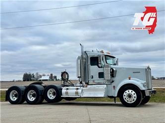 Kenworth W 900