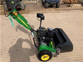 John Deere 260SL pedestrian Tees mower