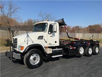 Mack CV713