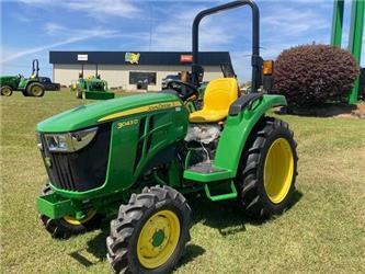 John Deere 3043D