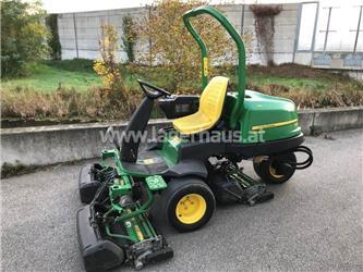 John Deere 2500 E