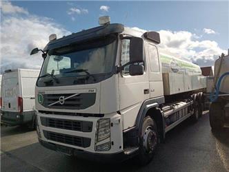 Volvo FM13-420 6x2 SCHWARTE 16500l V2000 Probe TÜV neu