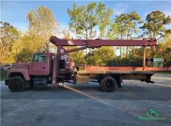 Ford L8000