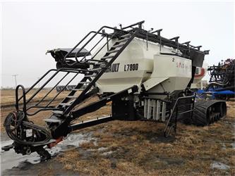 Bourgault L7800