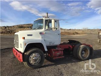 Ford L8000