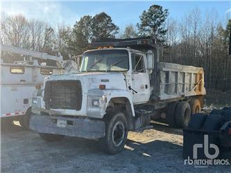 Ford L9000
