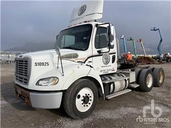 Freightliner M2112