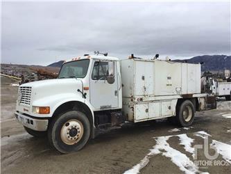 International 4900