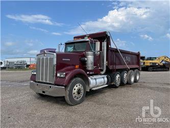 Kenworth W900