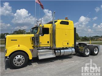 Kenworth W900