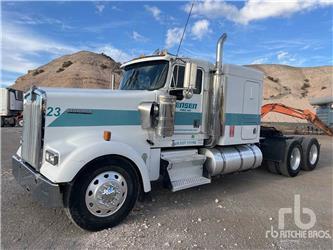 Kenworth W900