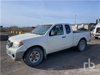 Nissan FRONTIER XE