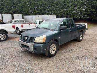Nissan TITAN