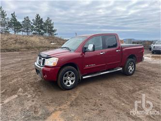 Nissan TITAN