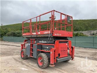 SkyJack 8841