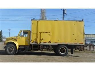 International 4700 Single Axle Sand Blast Truck