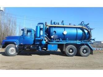 Mack RD688S Tandem Axle Vacuum Truck