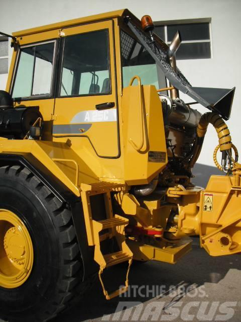 Volvo A25C WITH NEW WATER TANK Dumpperit