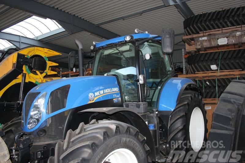 New Holland T7.200 CLASSIC Traktorit