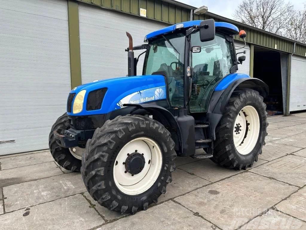 New Holland TS135A Traktorit