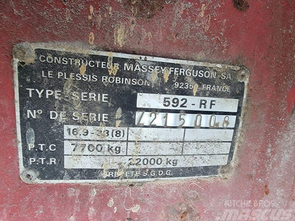 Massey Ferguson 592 - 4x4 Traktorit