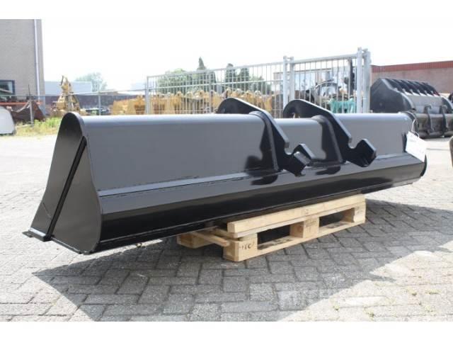 CAT Ditch Cleaning Bucket DC 2 2800 0.71 Kauhat