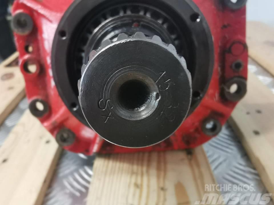 Manitou MLT 626 {Carraro15X32 front differential Akselit