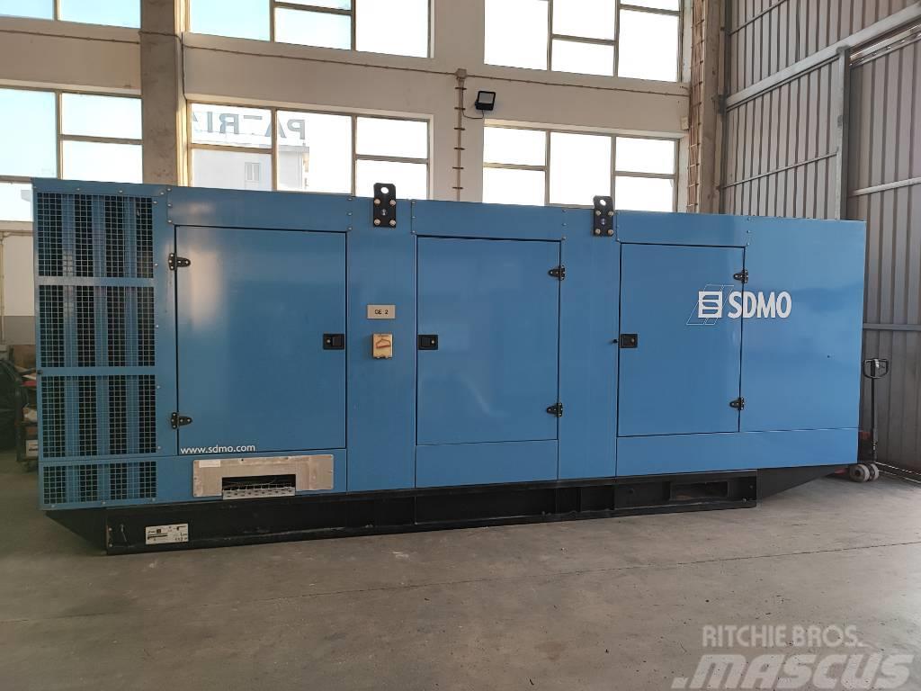 Sdmo X1100C MTU 1100 kVA Dieselgeneraattorit