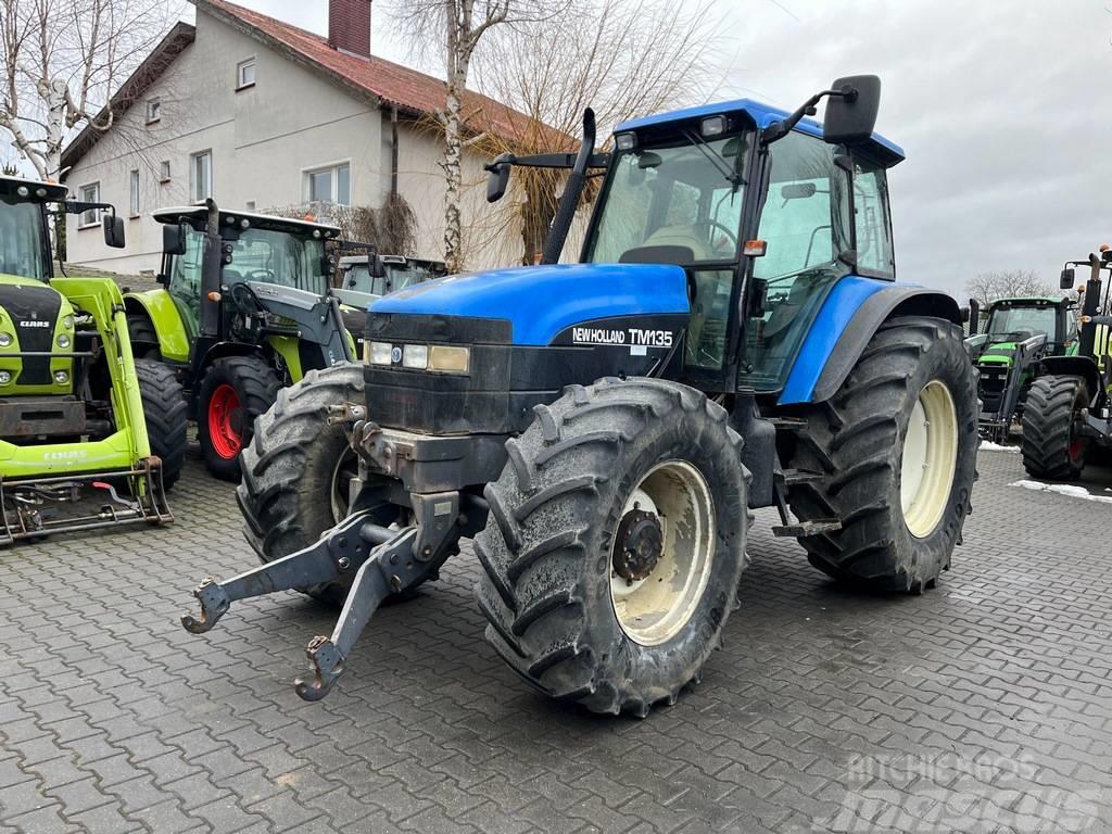 New Holland TM 135 Traktorit