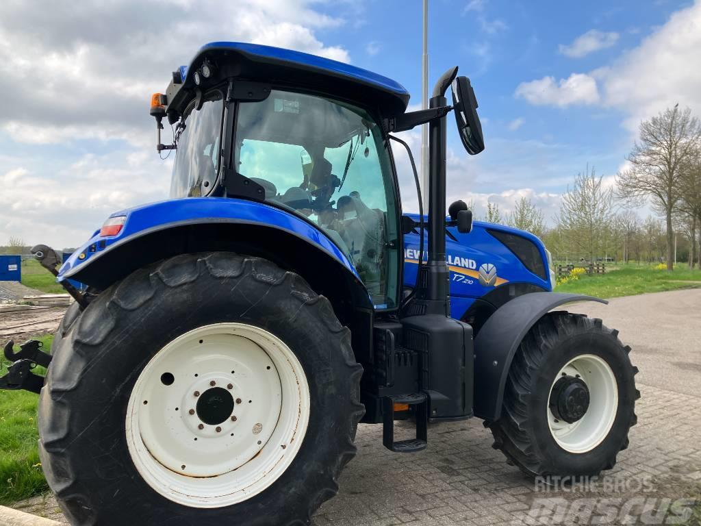 New Holland T 7.210 PC Traktorit