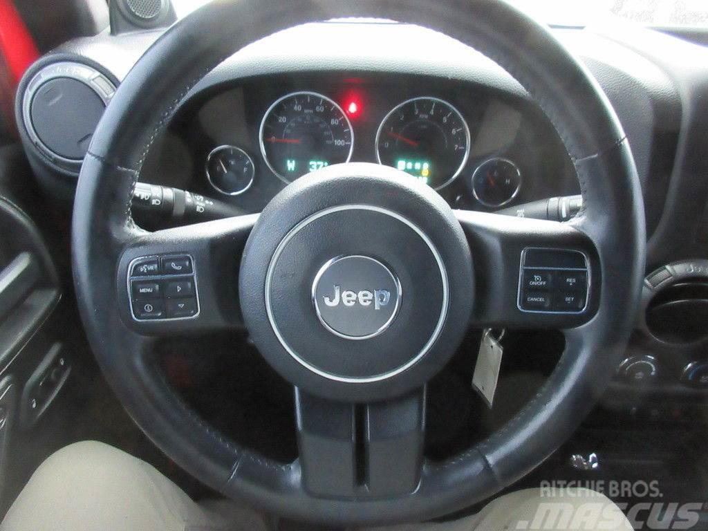 Jeep Wrangler Unlimited Henkilöautot