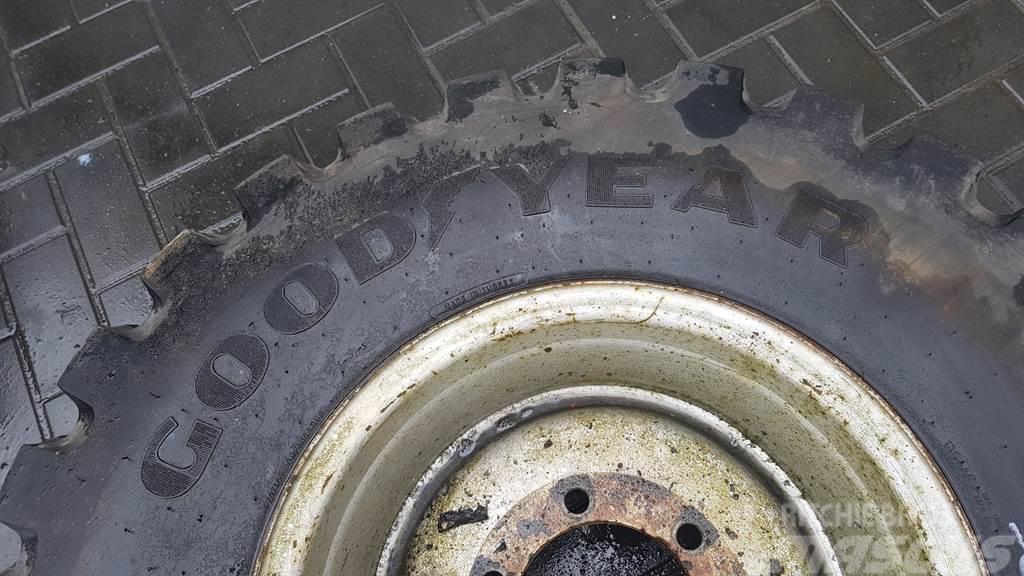 Goodyear 340/80-R18 IND - Tyre/Reifen/Band Renkaat ja vanteet