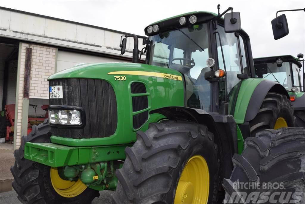 John Deere 7530 Premium Traktorit