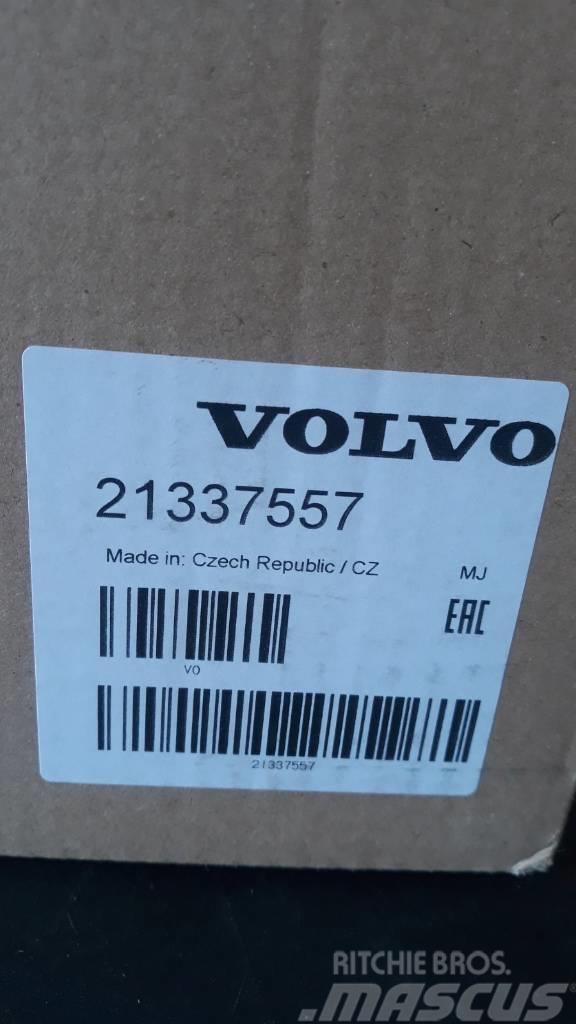 Volvo AIR FILTER 21337557 Moottorit