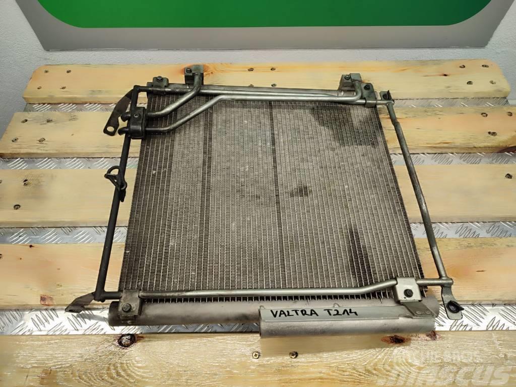 Valtra T214 Air conditioning radiator condenser 84485540B Jäähdyttimet