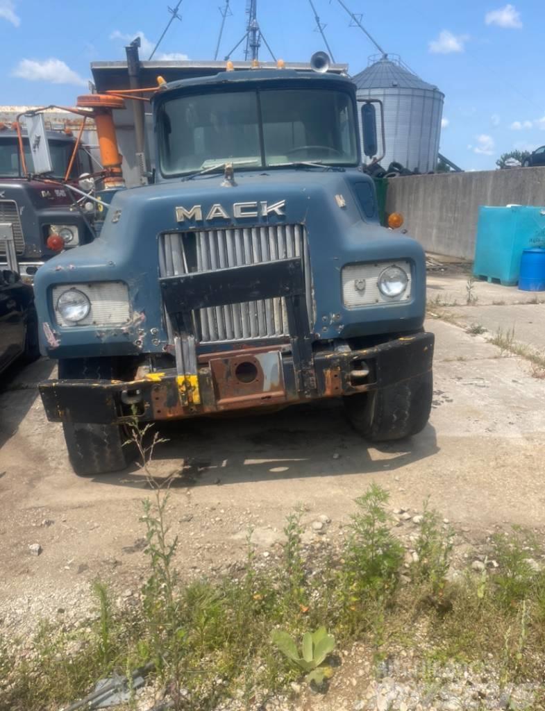 Mack Truck Sora- ja kippiautot