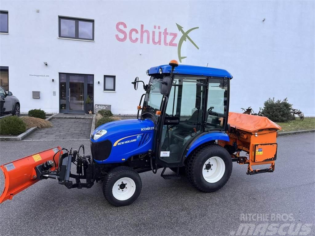 New Holland Boomer 25, Schiebeschild, Salzstreuer, Schneeschil Traktorit