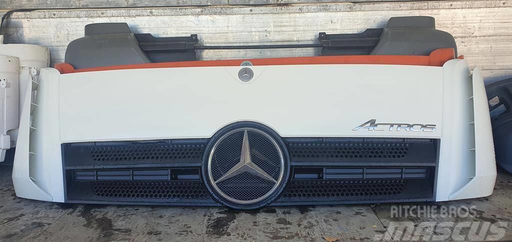 Mercedes-Benz Actros Ohjaamot ja sisustat
