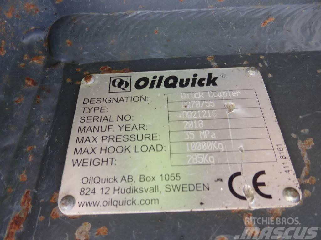 JCB 220X mit Oilquick OQ70/55 Telakaivukoneet